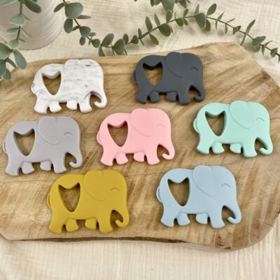 ELÉPHANT DE DENTITION