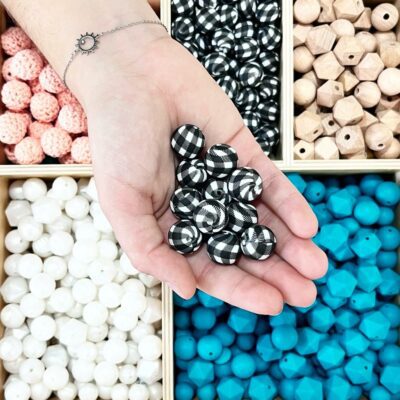 Lot de 10 perles à carreaux