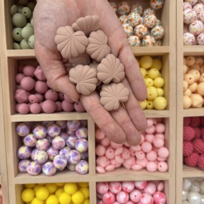 Perle feuille romantique