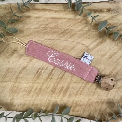 Attache tétine brodées